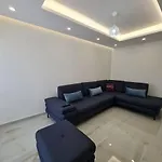 Alvi Golem