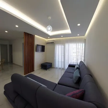 Alvi Golem (Tirana)