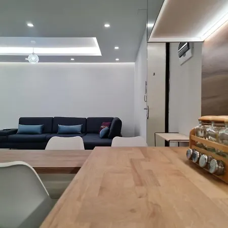 Alvi Apartment *