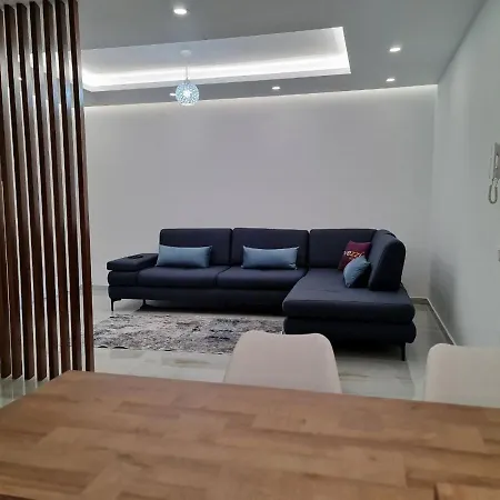 Alvi Apartment
