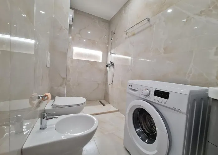 Alvi * Golem (Tirana)